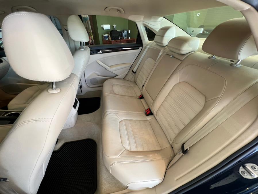 Used Volkswagen Passat 4dr Sdn 2.0L DSG TDI SEL Premium 2014 | AutoMax. West Hartford, Connecticut Used Volkswagen Passat 4dr Sdn 2.0L DSG TDI SEL Premium 2014 | AutoMax. West Hartford, Connecticut