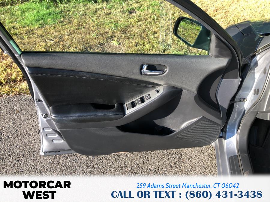 2007 Nissan Altima 4dr Sdn V6 CVT 3.5 SE, available for sale in Manchester, Connecticut | Motorcar West. Manchester, Connecticut 2007 Nissan Altima 4dr Sdn V6 CVT 3.5 SE, available for sale in Manchester, Connecticut | Motorcar West. Manchester, Connecticut