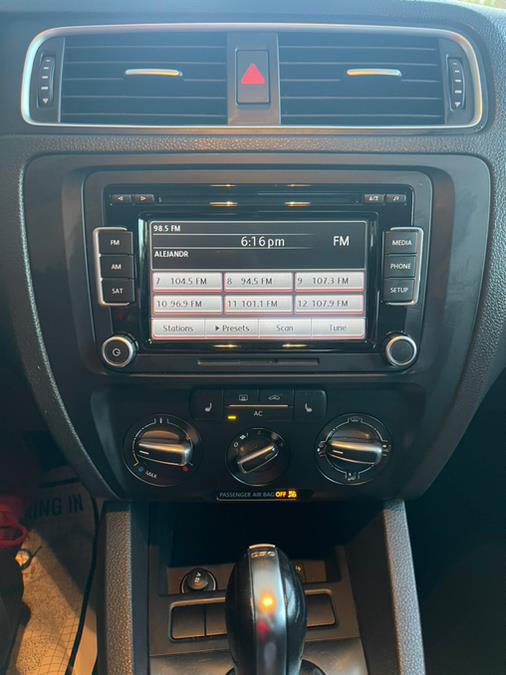 Used Volkswagen Jetta Sedan 4dr DSG TDI w/Premium 2012 | Supreme Automotive. New Britain, Connecticut Used Volkswagen Jetta Sedan 4dr DSG TDI w/Premium 2012 | Supreme Automotive. New Britain, Connecticut