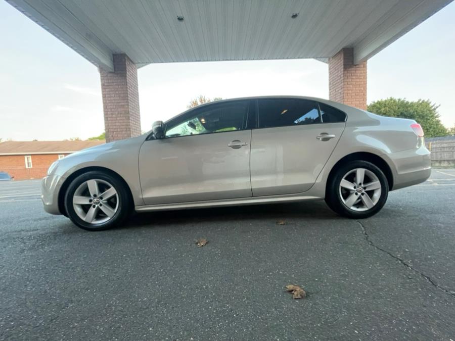 Used Volkswagen Jetta Sedan 4dr DSG TDI w/Premium 2012 | Supreme Automotive. New Britain, Connecticut Used Volkswagen Jetta Sedan 4dr DSG TDI w/Premium 2012 | Supreme Automotive. New Britain, Connecticut
