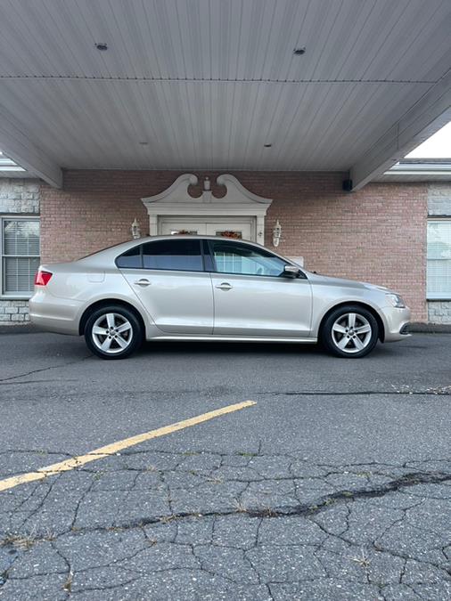 Used Volkswagen Jetta Sedan 4dr DSG TDI w/Premium 2012 | Supreme Automotive. New Britain, Connecticut Used Volkswagen Jetta Sedan 4dr DSG TDI w/Premium 2012 | Supreme Automotive. New Britain, Connecticut