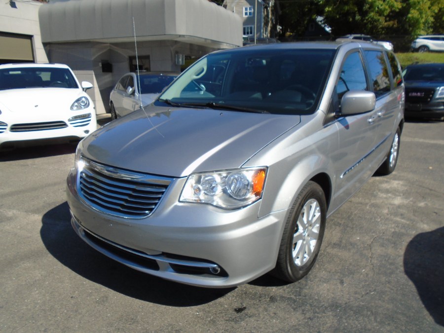 2014 Chrysler Town & Country 4dr Wgn Touring, available for sale in Waterbury, Connecticut | Jim Juliani Motors. Waterbury, Connecticut
