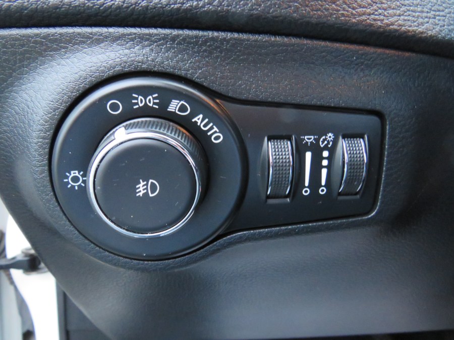 2021 Jeep Compass Latitude 4x4, available for sale in Middle Village, New York | Road Masters II INC. Middle Village, New York 2021 Jeep Compass Latitude 4x4, available for sale in Middle Village, New York | Road Masters II INC. Middle Village, New York