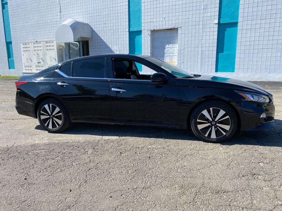 2020 Nissan Altima 2.5 SL Sedan, available for sale in Milford, Connecticut | Dealertown Auto Wholesalers. Milford, Connecticut 2020 Nissan Altima 2.5 SL Sedan, available for sale in Milford, Connecticut | Dealertown Auto Wholesalers. Milford, Connecticut