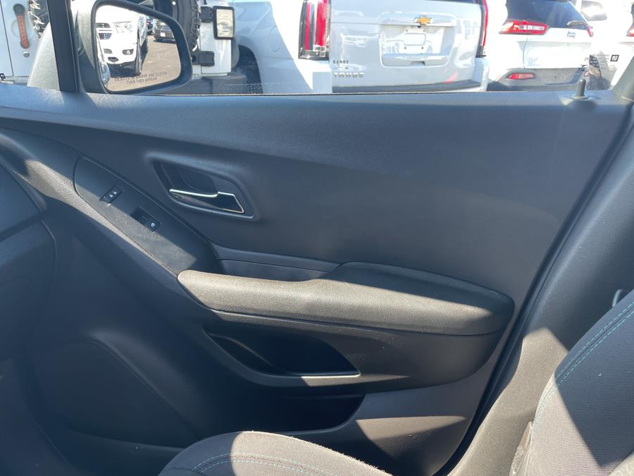 2016 Chevrolet Trax AWD 4dr LS w/1LS, available for sale in Hartford, Connecticut | Lex Autos LLC. Hartford, Connecticut 2016 Chevrolet Trax AWD 4dr LS w/1LS, available for sale in Hartford, Connecticut | Lex Autos LLC. Hartford, Connecticut