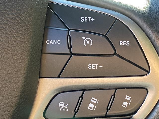 Used Jeep Grand Cherokee High Altitude 2020 | Eastchester Motor Cars. Bronx, New York Used Jeep Grand Cherokee High Altitude 2020 | Eastchester Motor Cars. Bronx, New York