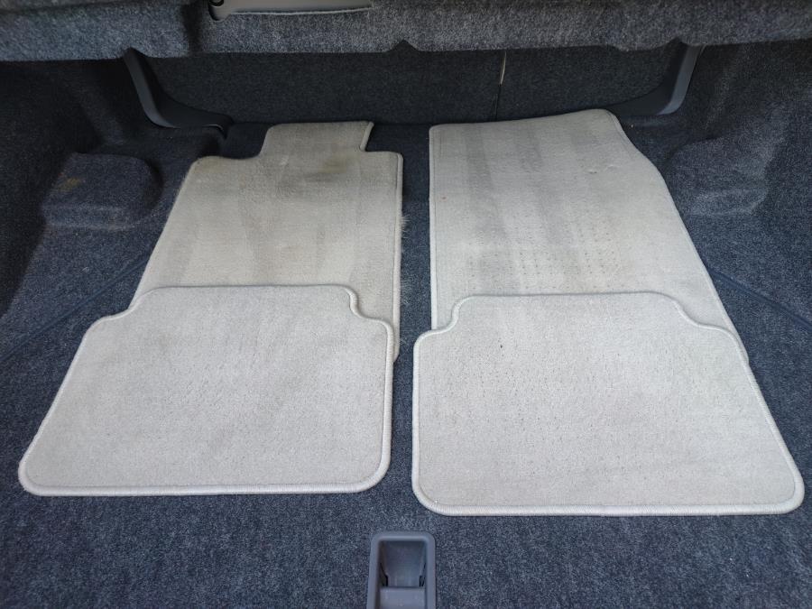 2004 Lincoln LS 4dr Sdn V8 Auto w/Ultimate Pkg, available for sale in Wantagh, New York | Alpine Motors Inc. Wantagh, New York 2004 Lincoln LS 4dr Sdn V8 Auto w/Ultimate Pkg, available for sale in Wantagh, New York | Alpine Motors Inc. Wantagh, New York