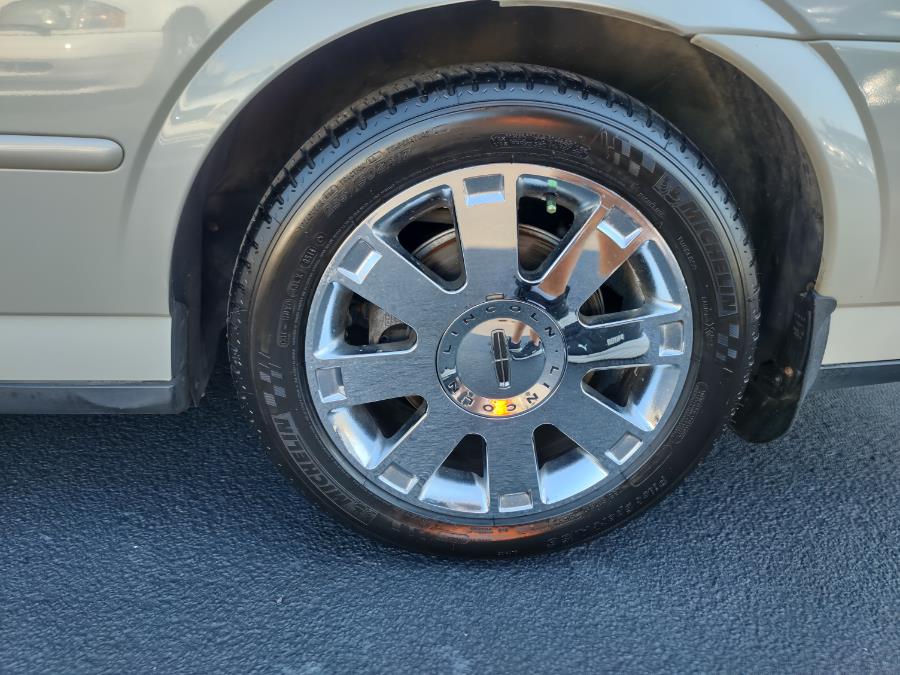 2004 Lincoln LS 4dr Sdn V8 Auto w/Ultimate Pkg, available for sale in Wantagh, New York | Alpine Motors Inc. Wantagh, New York 2004 Lincoln LS 4dr Sdn V8 Auto w/Ultimate Pkg, available for sale in Wantagh, New York | Alpine Motors Inc. Wantagh, New York