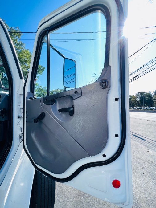 2021 Freightliner M2 26 FEET DRY BOX + CUMMINS + LIFT GATE + NO CDL, available for sale in South Amboy, New Jersey | NJ Truck Spot. South Amboy, New Jersey 2021 Freightliner M2 26 FEET DRY BOX + CUMMINS + LIFT GATE + NO CDL, available for sale in South Amboy, New Jersey | NJ Truck Spot. South Amboy, New Jersey