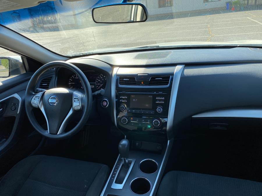 2015 Nissan Altima 4dr Sdn I4 2.5 S, available for sale in Hartford, Connecticut | Mecca Auto LLC. Hartford, Connecticut 2015 Nissan Altima 4dr Sdn I4 2.5 S, available for sale in Hartford, Connecticut | Mecca Auto LLC. Hartford, Connecticut