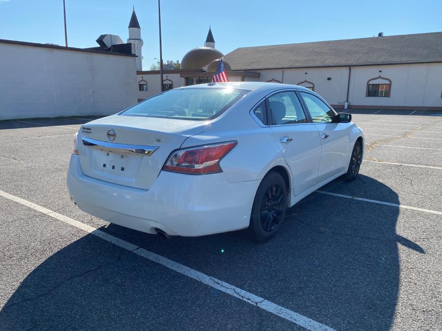 2015 Nissan Altima 4dr Sdn I4 2.5 S, available for sale in Hartford, Connecticut | Mecca Auto LLC. Hartford, Connecticut 2015 Nissan Altima 4dr Sdn I4 2.5 S, available for sale in Hartford, Connecticut | Mecca Auto LLC. Hartford, Connecticut