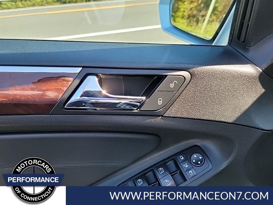 2010 Mercedes-Benz M-Class 4MATIC 4dr ML350 BlueTEC, available for sale in Wilton, Connecticut | Performance Motor Cars Of Connecticut LLC. Wilton, Connecticut 2010 Mercedes-Benz M-Class 4MATIC 4dr ML350 BlueTEC, available for sale in Wilton, Connecticut | Performance Motor Cars Of Connecticut LLC. Wilton, Connecticut