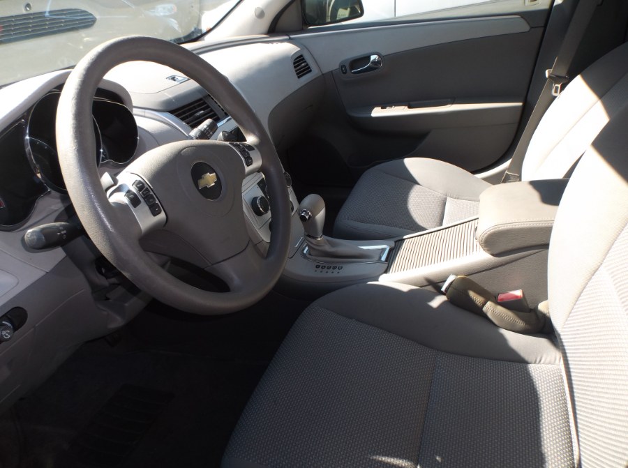 Used Chevrolet Malibu 4dr Sdn LT w/1LT 2010 | Lee Motors Sales Inc. Hartford, Connecticut Used Chevrolet Malibu 4dr Sdn LT w/1LT 2010 | Lee Motors Sales Inc. Hartford, Connecticut