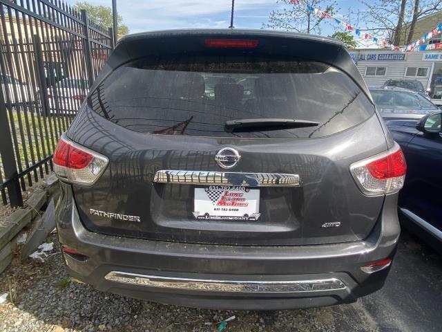 Used Nissan Pathfinder 4WD 4dr S 2014 | Long Island Car Loan. Babylon, New York