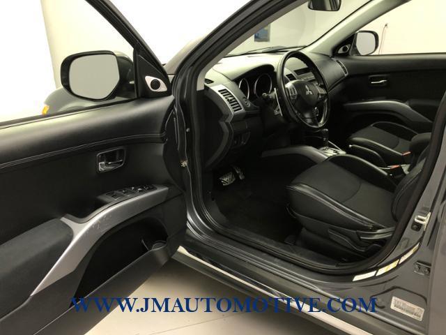 2011 Mitsubishi Outlander 4WD 4dr GT, available for sale in Naugatuck, Connecticut | J&M Automotive Sls&Svc LLC. Naugatuck, Connecticut 2011 Mitsubishi Outlander 4WD 4dr GT, available for sale in Naugatuck, Connecticut | J&M Automotive Sls&Svc LLC. Naugatuck, Connecticut