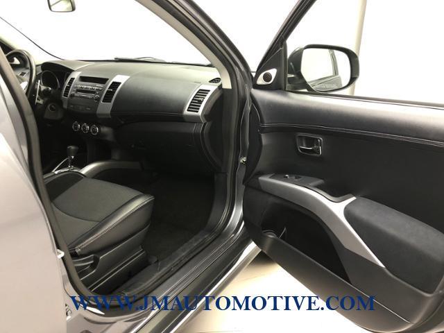 2011 Mitsubishi Outlander 4WD 4dr GT, available for sale in Naugatuck, Connecticut | J&M Automotive Sls&Svc LLC. Naugatuck, Connecticut 2011 Mitsubishi Outlander 4WD 4dr GT, available for sale in Naugatuck, Connecticut | J&M Automotive Sls&Svc LLC. Naugatuck, Connecticut