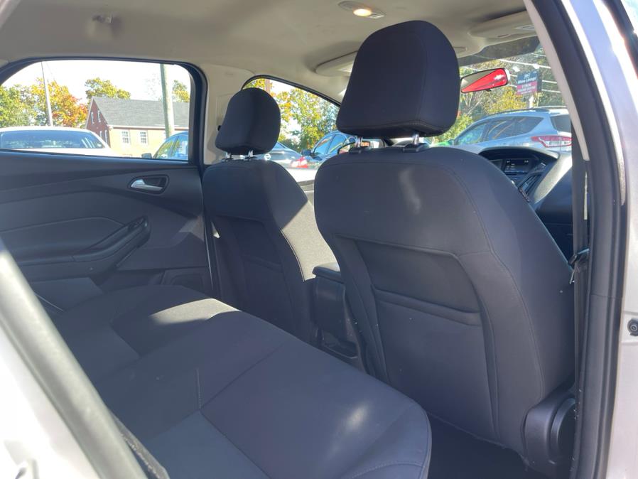 2015 Ford Focus 4dr Sdn SE, available for sale in Merrimack, New Hampshire | Merrimack Autosport. Merrimack, New Hampshire 2015 Ford Focus 4dr Sdn SE, available for sale in Merrimack, New Hampshire | Merrimack Autosport. Merrimack, New Hampshire