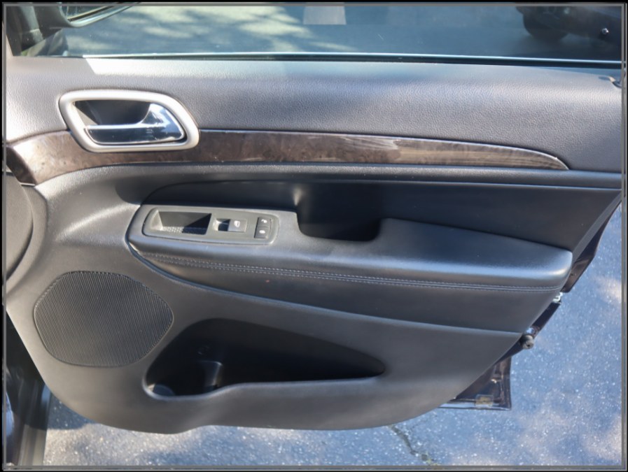 2011 Jeep Grand Cherokee 4WD 4dr Laredo, available for sale in Huntington Station, New York | My Auto Inc.. Huntington Station, New York 2011 Jeep Grand Cherokee 4WD 4dr Laredo, available for sale in Huntington Station, New York | My Auto Inc.. Huntington Station, New York