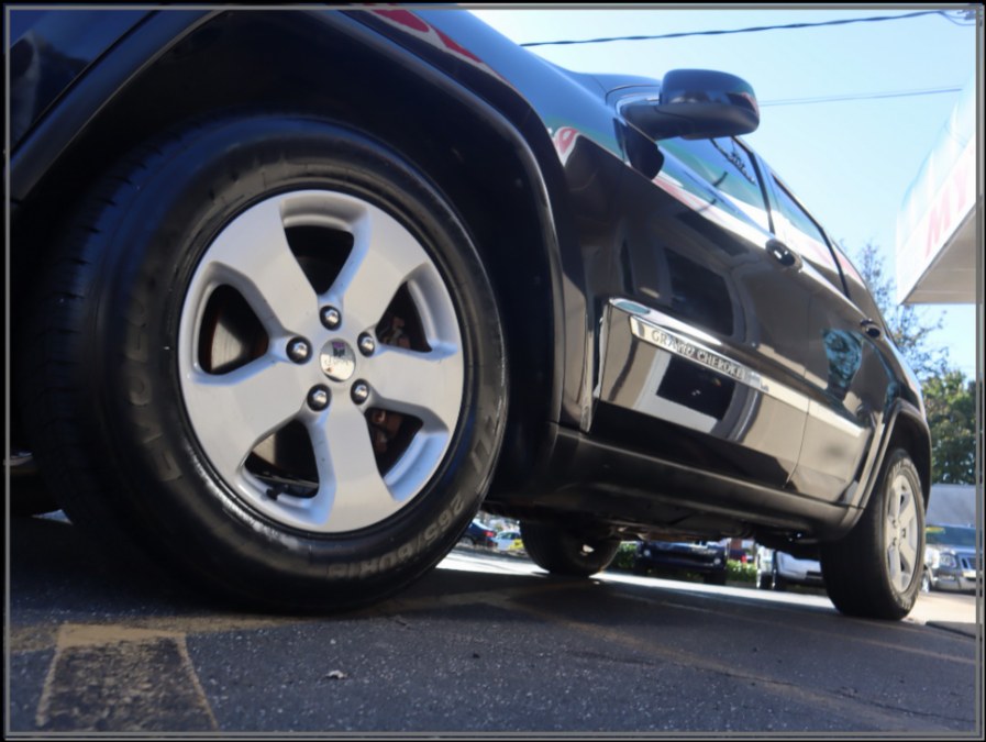 2011 Jeep Grand Cherokee 4WD 4dr Laredo, available for sale in Huntington Station, New York | My Auto Inc.. Huntington Station, New York 2011 Jeep Grand Cherokee 4WD 4dr Laredo, available for sale in Huntington Station, New York | My Auto Inc.. Huntington Station, New York