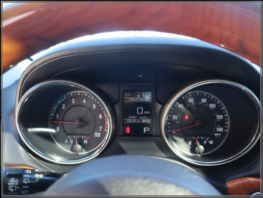 2011 Jeep Grand Cherokee 4WD 4dr Overland, available for sale in Huntington Station, New York | My Auto Inc.. Huntington Station, New York 2011 Jeep Grand Cherokee 4WD 4dr Overland, available for sale in Huntington Station, New York | My Auto Inc.. Huntington Station, New York