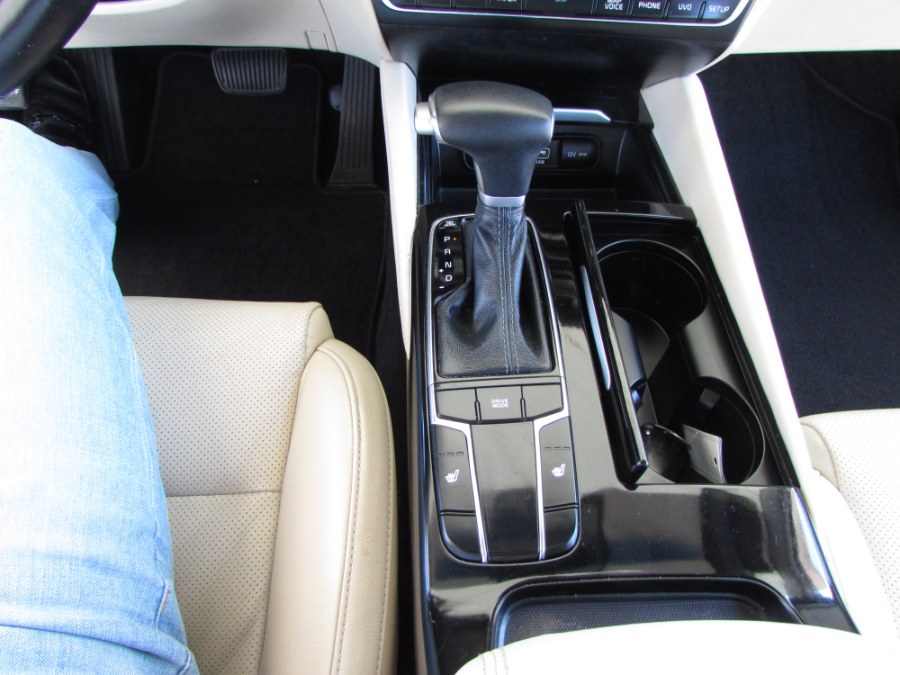 2017 Kia Cadenza Limited Sedan, available for sale in Orlando, Florida | VIP Auto Enterprise, Inc. Orlando, Florida 2017 Kia Cadenza Limited Sedan, available for sale in Orlando, Florida | VIP Auto Enterprise, Inc. Orlando, Florida