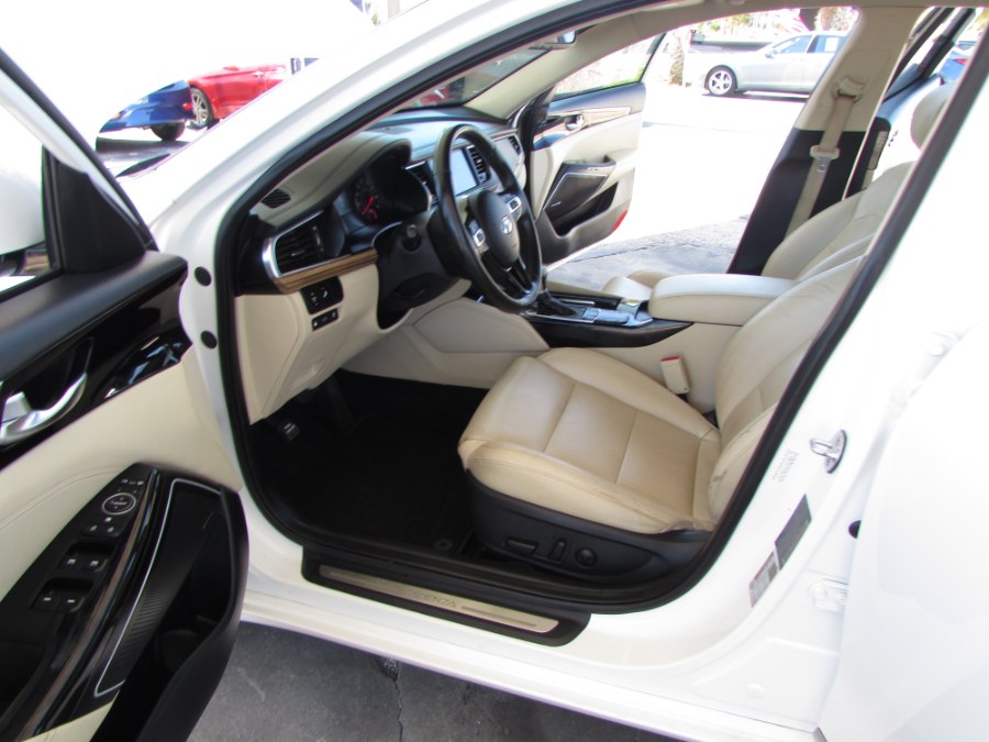 2017 Kia Cadenza Limited Sedan, available for sale in Orlando, Florida | VIP Auto Enterprise, Inc. Orlando, Florida 2017 Kia Cadenza Limited Sedan, available for sale in Orlando, Florida | VIP Auto Enterprise, Inc. Orlando, Florida
