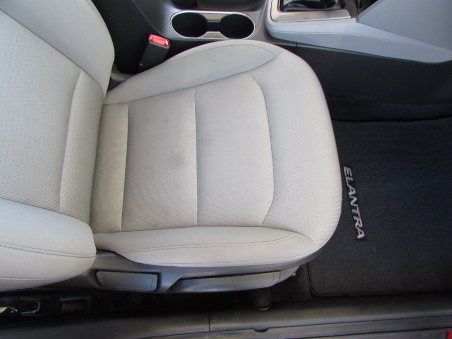 Used Hyundai Elantra SE 2.0L Auto (Alabama) 2017 | VIP Auto Enterprise, Inc. Orlando, Florida Used Hyundai Elantra SE 2.0L Auto (Alabama) 2017 | VIP Auto Enterprise, Inc. Orlando, Florida