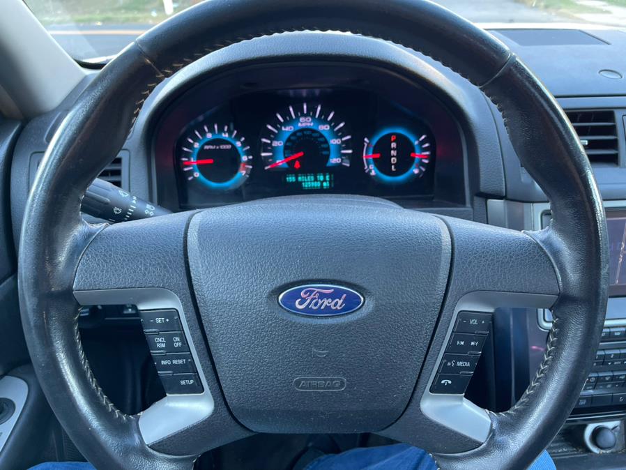 Used Ford Fusion 4dr Sdn SEL FWD 2012 | Central Auto Sales & Service. New Britain, Connecticut Used Ford Fusion 4dr Sdn SEL FWD 2012 | Central Auto Sales & Service. New Britain, Connecticut