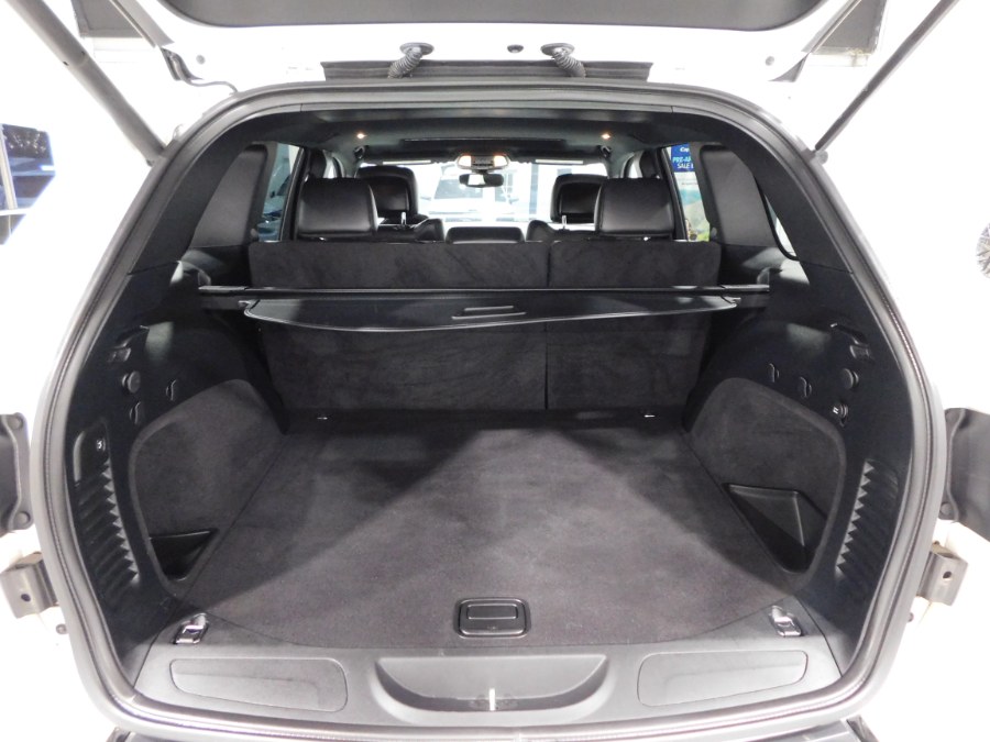 Used Jeep Grand Cherokee Altitude 4x4 *Ltd Avail* 2017 | Auto Gallery. Lodi, New Jersey Used Jeep Grand Cherokee Altitude 4x4 *Ltd Avail* 2017 | Auto Gallery. Lodi, New Jersey