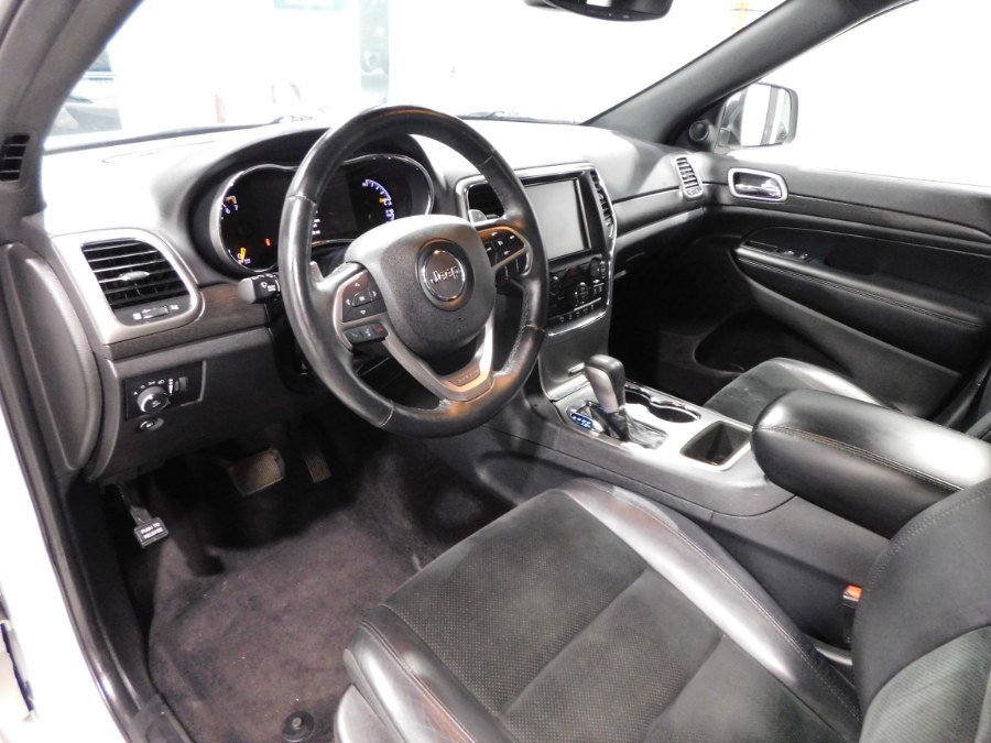 Used Jeep Grand Cherokee Altitude 4x4 *Ltd Avail* 2017 | Auto Gallery. Lodi, New Jersey Used Jeep Grand Cherokee Altitude 4x4 *Ltd Avail* 2017 | Auto Gallery. Lodi, New Jersey