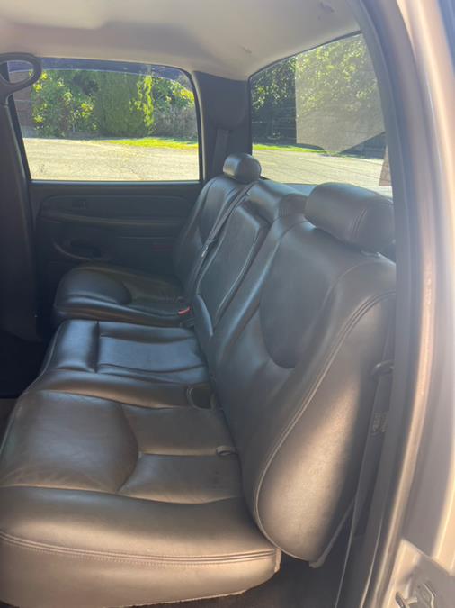Used GMC Sierra 1500 Crew Cab 143.5" WB 4WD SLT 2005 | Supreme Automotive. New Britain, Connecticut Used GMC Sierra 1500 Crew Cab 143.5" WB 4WD SLT 2005 | Supreme Automotive. New Britain, Connecticut