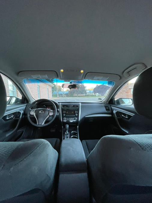 Used Nissan Altima 4dr Sdn I4 2.5 SV 2014 | Supreme Automotive. New Britain, Connecticut Used Nissan Altima 4dr Sdn I4 2.5 SV 2014 | Supreme Automotive. New Britain, Connecticut