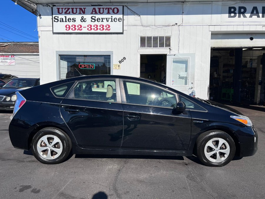 2013 Toyota Prius 5dr HB Two (Natl), available for sale in West Haven, Connecticut | Uzun Auto. West Haven, Connecticut 2013 Toyota Prius 5dr HB Two (Natl), available for sale in West Haven, Connecticut | Uzun Auto. West Haven, Connecticut