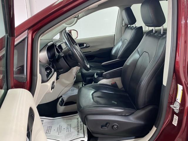 Used Chrysler Pacifica Touring L 2020 | Queens Auto Mall. Richmond Hill, New York Used Chrysler Pacifica Touring L 2020 | Queens Auto Mall. Richmond Hill, New York