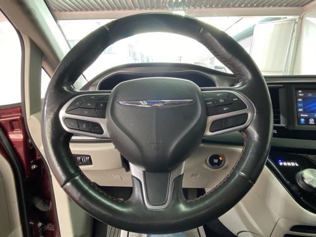 Used Chrysler Pacifica Touring L 2020 | Queens Auto Mall. Richmond Hill, New York Used Chrysler Pacifica Touring L 2020 | Queens Auto Mall. Richmond Hill, New York