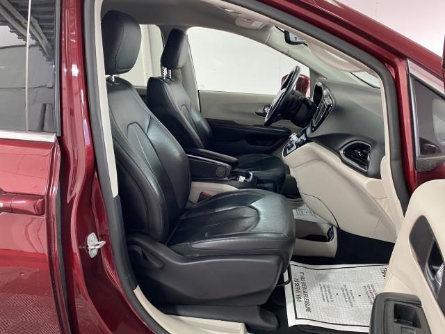 Used Chrysler Pacifica Touring L 2020 | Queens Auto Mall. Richmond Hill, New York Used Chrysler Pacifica Touring L 2020 | Queens Auto Mall. Richmond Hill, New York