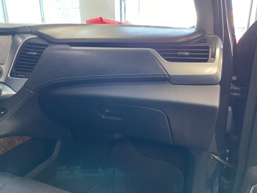 2018 Chevrolet Tahoe 2WD 4dr Premier, available for sale in Inwood, New York | 5 Towns Drive. Inwood, New York 2018 Chevrolet Tahoe 2WD 4dr Premier, available for sale in Inwood, New York | 5 Towns Drive. Inwood, New York