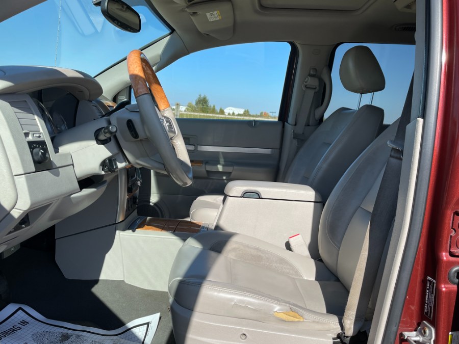 2007 Chrysler Aspen 4WD 4dr Limited, available for sale in Darien, Wisconsin | Geneva Motor Cars. Darien, Wisconsin 2007 Chrysler Aspen 4WD 4dr Limited, available for sale in Darien, Wisconsin | Geneva Motor Cars. Darien, Wisconsin
