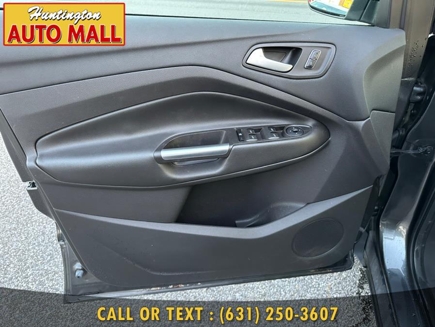 2016 Ford Escape 4WD 4dr SE, available for sale in Huntington Station, New York | Huntington Auto Mall. Huntington Station, New York 2016 Ford Escape 4WD 4dr SE, available for sale in Huntington Station, New York | Huntington Auto Mall. Huntington Station, New York