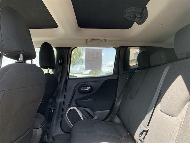 Used Jeep Renegade Latitude 2016 | Wiz Leasing Inc. Stratford, Connecticut Used Jeep Renegade Latitude 2016 | Wiz Leasing Inc. Stratford, Connecticut