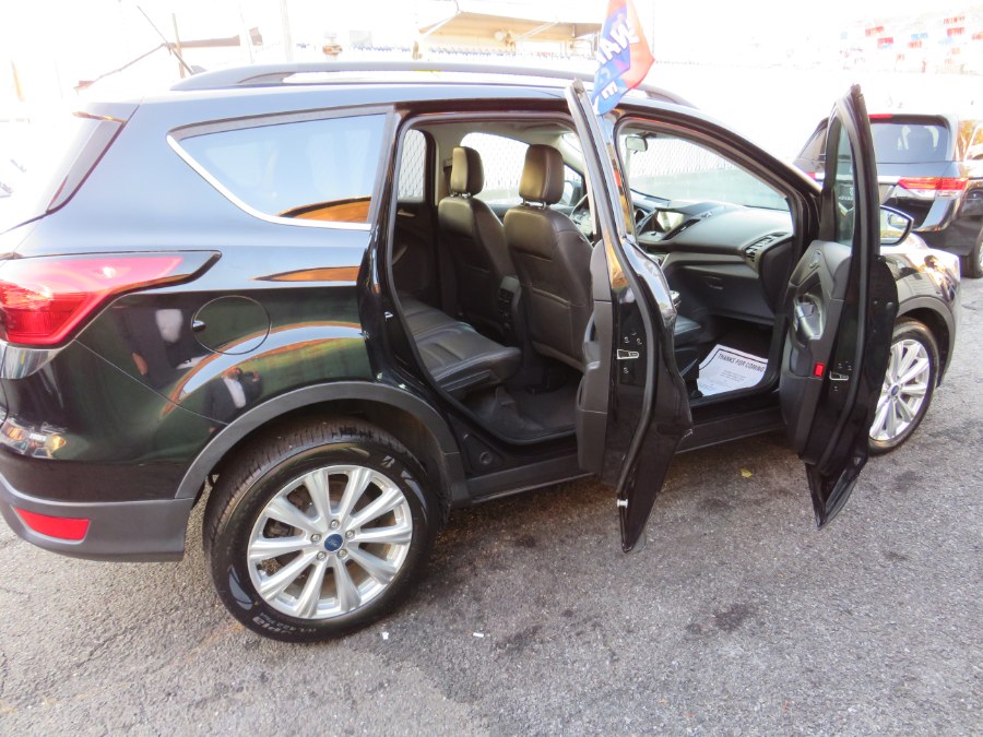Used Ford Escape SEL PANO 2019 | Road Masters II INC. Middle Village, New York Used Ford Escape SEL PANO 2019 | Road Masters II INC. Middle Village, New York