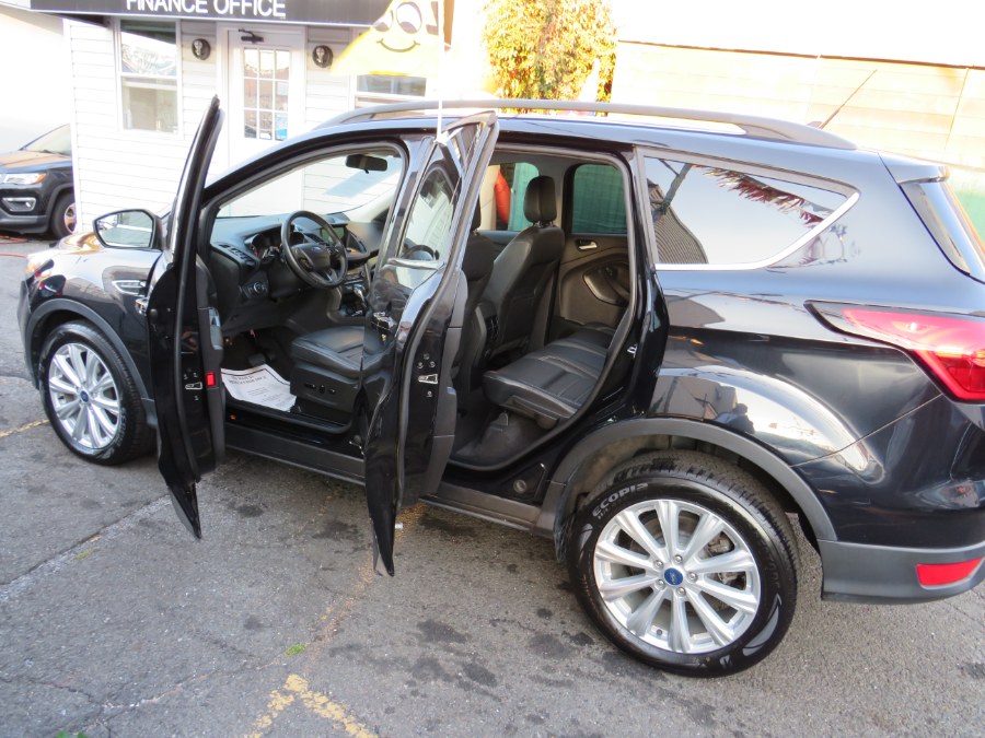 Used Ford Escape SEL PANO 2019 | Road Masters II INC. Middle Village, New York Used Ford Escape SEL PANO 2019 | Road Masters II INC. Middle Village, New York