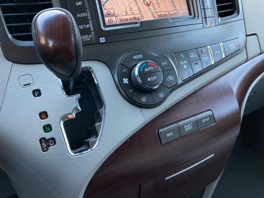 2014 Toyota Sienna 5dr 7-Pass Van V6 XLE AWD (Natl), available for sale in Brooklyn, New York | Carsbuck Inc.. Brooklyn, New York 2014 Toyota Sienna 5dr 7-Pass Van V6 XLE AWD (Natl), available for sale in Brooklyn, New York | Carsbuck Inc.. Brooklyn, New York