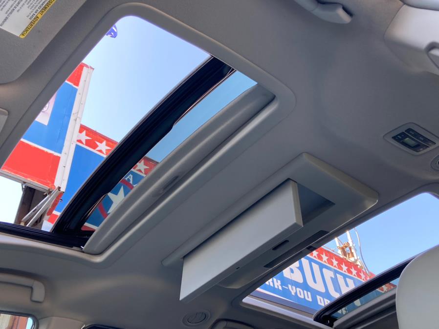 2014 Toyota Sienna 5dr 7-Pass Van V6 XLE AWD (Natl), available for sale in Brooklyn, New York | Carsbuck Inc.. Brooklyn, New York 2014 Toyota Sienna 5dr 7-Pass Van V6 XLE AWD (Natl), available for sale in Brooklyn, New York | Carsbuck Inc.. Brooklyn, New York