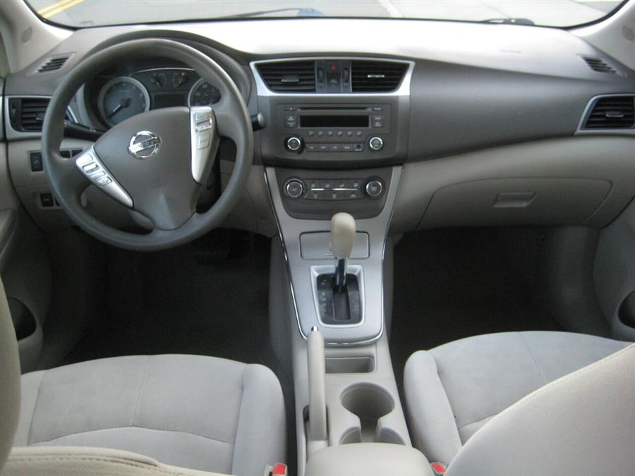 2013 Nissan Sentra S photo