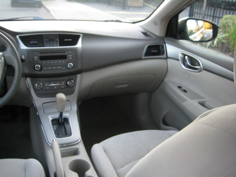 2013 Nissan Sentra S photo