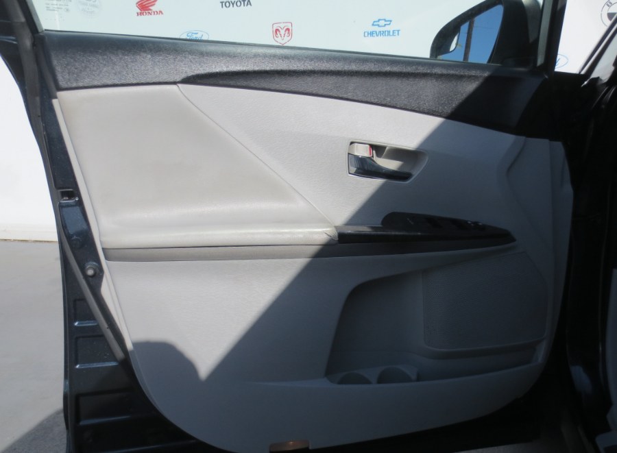 2013 Toyota Venza 4dr Wgn I4 FWD LE (Natl), available for sale in Santa Ana, California | Auto Max Of Santa Ana. Santa Ana, California 2013 Toyota Venza 4dr Wgn I4 FWD LE (Natl), available for sale in Santa Ana, California | Auto Max Of Santa Ana. Santa Ana, California