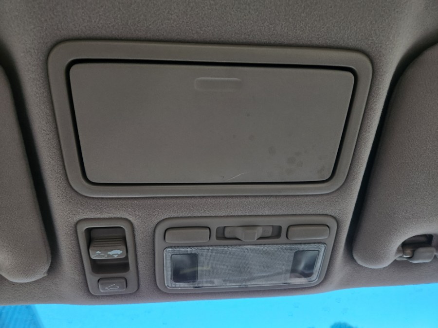 1997 Acura RL 4dr Sdn w/Premium Pkg, available for sale in Bristol, Connecticut | Dealmax Motors LLC. Bristol, Connecticut 1997 Acura RL 4dr Sdn w/Premium Pkg, available for sale in Bristol, Connecticut | Dealmax Motors LLC. Bristol, Connecticut