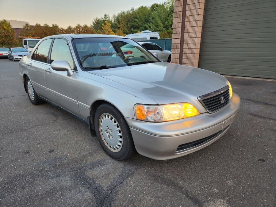 1997 Acura RL 4dr Sdn w/Premium Pkg, available for sale in Bristol, Connecticut | Dealmax Motors LLC. Bristol, Connecticut 1997 Acura RL 4dr Sdn w/Premium Pkg, available for sale in Bristol, Connecticut | Dealmax Motors LLC. Bristol, Connecticut