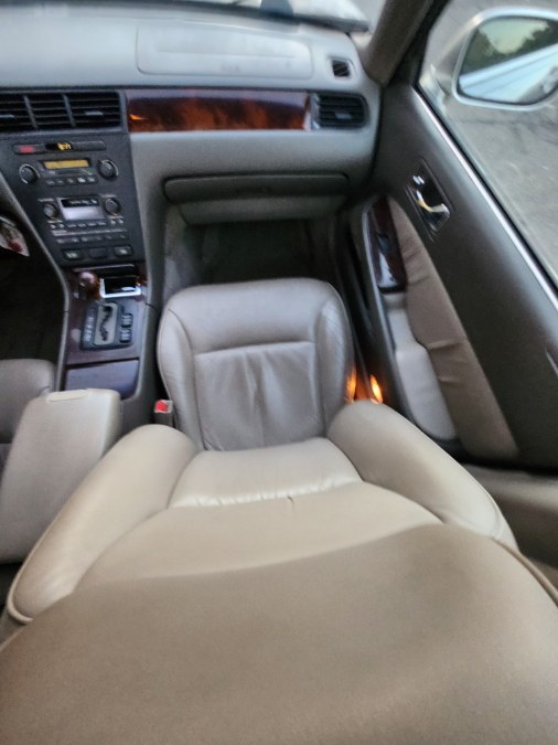 1997 Acura RL 4dr Sdn w/Premium Pkg, available for sale in Bristol, Connecticut | Dealmax Motors LLC. Bristol, Connecticut 1997 Acura RL 4dr Sdn w/Premium Pkg, available for sale in Bristol, Connecticut | Dealmax Motors LLC. Bristol, Connecticut